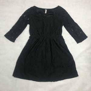 **SOLD** Black Three Quarter Sleeve Lace Dress